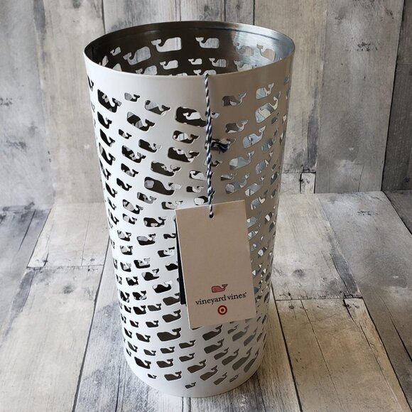 NWT - Vineyard Vines Whale Metal Cutout Lantern 12" x 6" - Picture 1 of 6